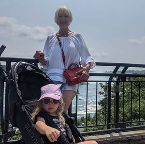 Meet your Posher, Joanna